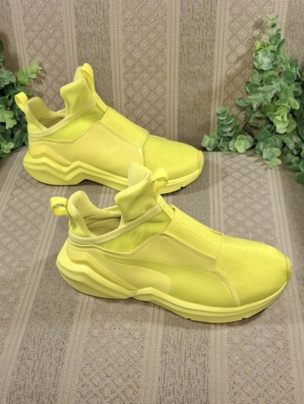 Puma Fierce 2 Cross Trainer Neon Yellow Glow Sneakers
